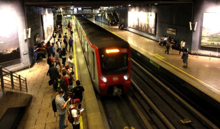 translated from Spanish: Federation of Metro Trade Unions filed a complaint against the company