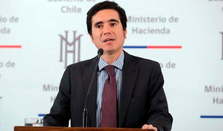 translated from Spanish: Government maintained expectation of 1% economic growth for 2019