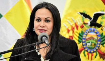 translated from Spanish: Minister resigns in Bolivia criticizing that Añez makes the same mistakes of Evo in seeking the presidency