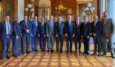 translated from Spanish: PRI governors give yes to the Insabi