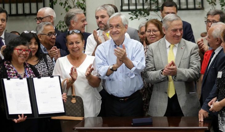translated from Spanish: President Piñera enacted Cenabast Act that would reduce the price of medicines by 70%