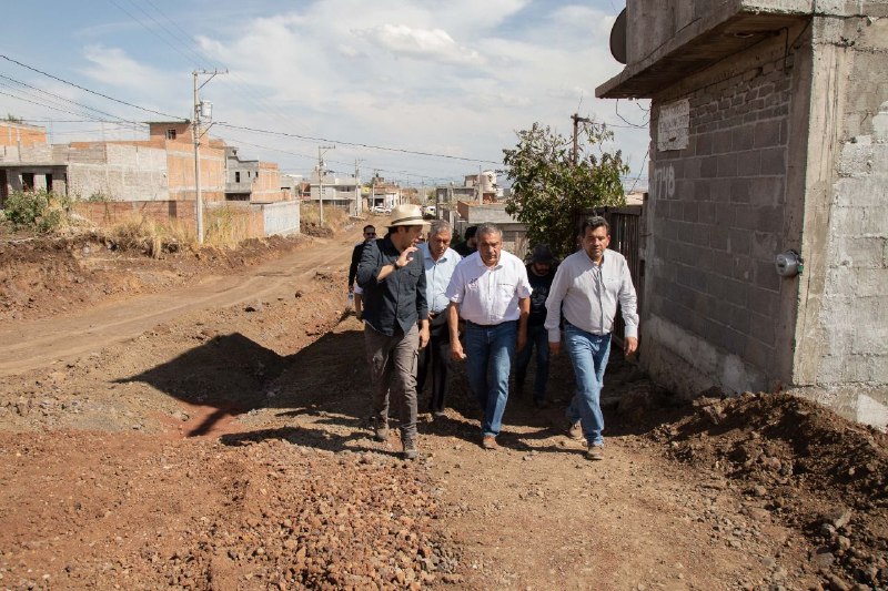 Raúl Morón oversees progress of works to the west of Morelia