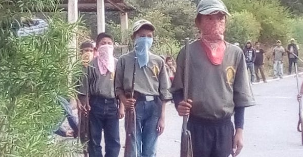 They train children with guns to defend villages in Guerrero