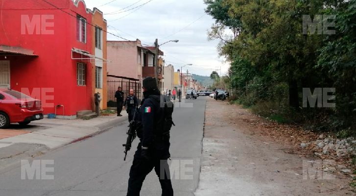 Woman gets hurt by a bullet snobper in a shooting in Uruapan