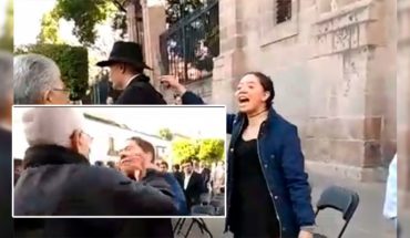 translated from Spanish: Young man yells ‘Pederasta’ at Mireles in the Center of Morelia and Mason slaps her (Video)