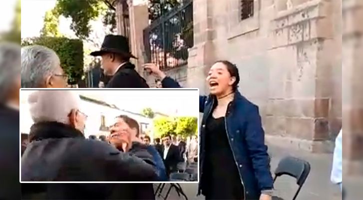 Young man yells 'Pederasta' at Mireles in the Center of Morelia and Mason slaps her (Video)