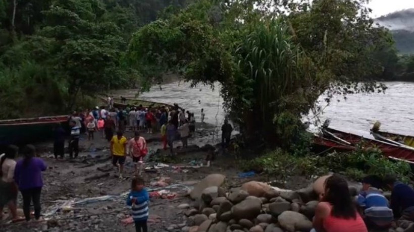 Al menos dos muertos y 23 desaparecidos tras naufragio de embarcación en Perú