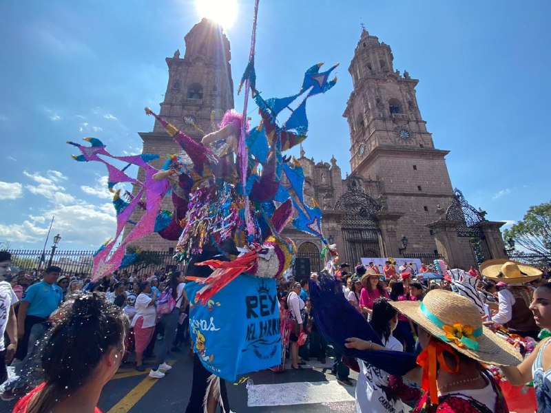 Avenida Madero se llenó de color y algarabía con el Festival del Torito 2020 Morelia