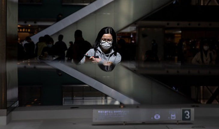China dijo que casos de confirmados por coronavirus cayeron por primera vez a menos de 2 mil durante la semana