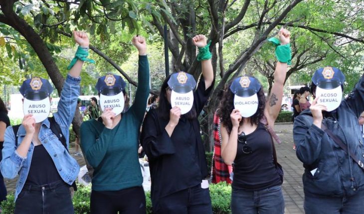 Con performance, mujeres protestan contra la violencia institucional
