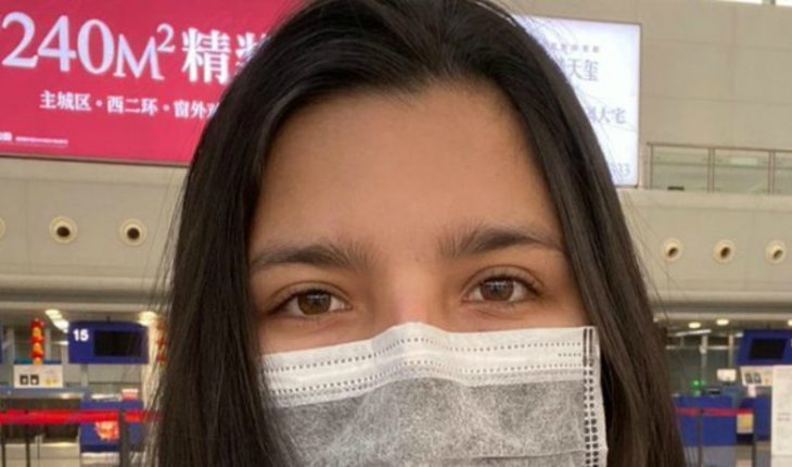 Estudiante que estaba varada en aeropuerto de China por coronavirus regresó a Chile