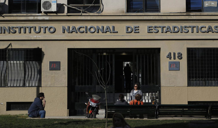 Funcionarios del INE no descartaron intervencionismo y acusaron cambios metodológicos "a razón de exigencias de otras reparticiones ministeriales"