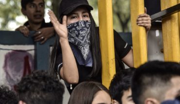 Manifestantes se enfrentan a estudiantes para tomar el CCH Azcapotzalco