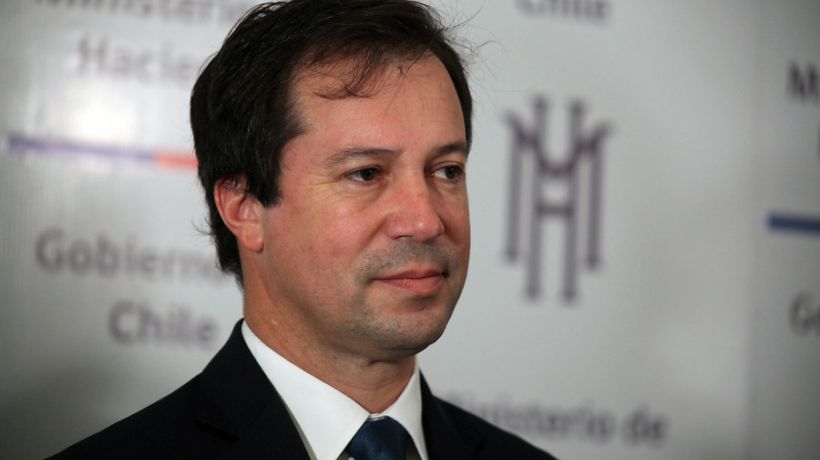 Ministro Palacios tras cambio en cifras de despidos anunciadas por el Gobierno: “Fue un error comunicacional”