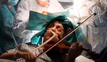 Mujer tocó el violín durante una cirugía para extirparle un tumor cerebral (Video)