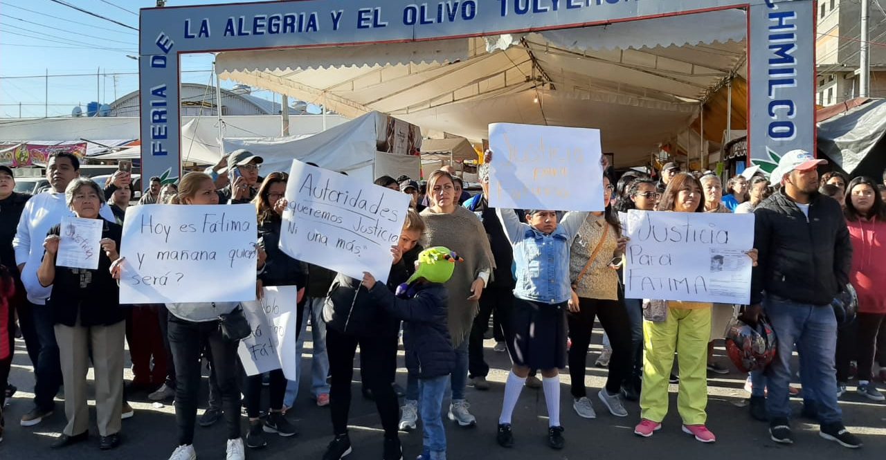 Padres de familia exigen justicia para Fátima; bloquean avenida en Xochimilco