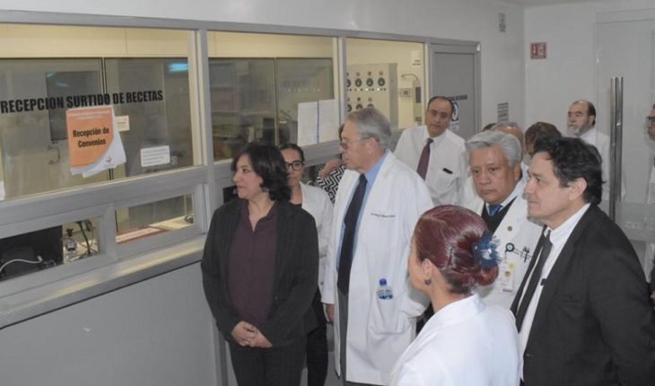 Personal médico del Hospital Juárez se quejó por falta de material durante visita de secretarios