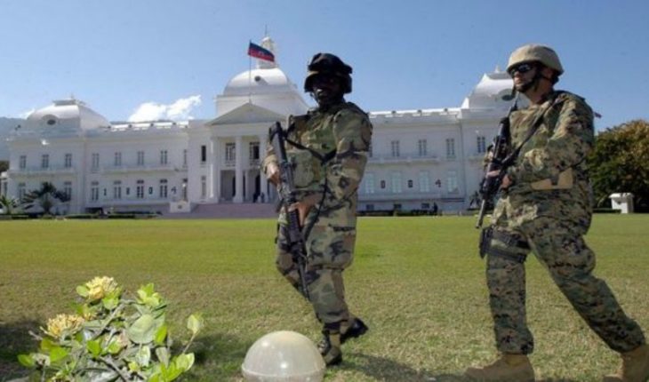 [VIDEO] Soldados se enfrentan a tiros con policías frente al palacio nacional de Haití