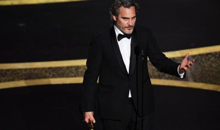 translated from Spanish: Joaquin Phoenix: 10 years after Heath Ledger, the Joker became in the Oscars