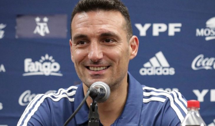 translated from Spanish: Lionel Scaloni to travel to Santa Fe and follow Boca players closely