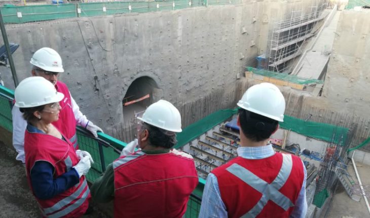 translated from Spanish: Minister of Transport visited Line 3 extension work: work takes 25% progress