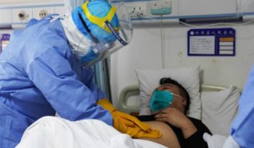 translated from Spanish: More than 7,000 people are quarantined by coronavirus on two luxury cruises in China and Japan