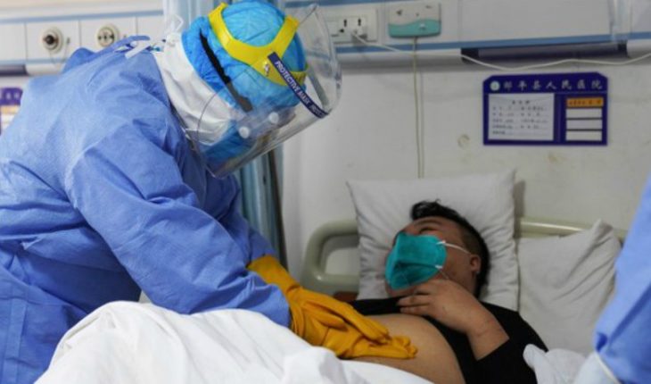translated from Spanish: More than 7,000 people are quarantined by coronavirus on two luxury cruises in China and Japan