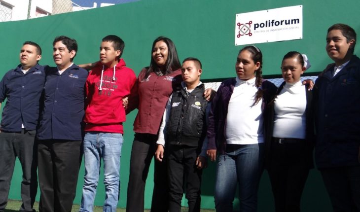 translated from Spanish: Poliforum trains CAM Morelia students to work
