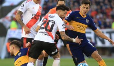 translated from Spanish: River vs Boca: The Superclassic for the day of the last date of the Super League