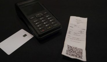 translated from Spanish: Suspend instant billing when paying with cards