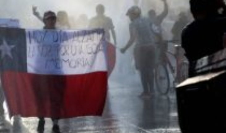 translated from Spanish: The civilizing power of the “street” and the revolt of the rich in Chile