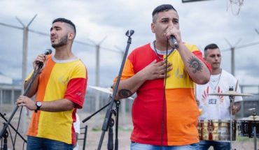 translated from Spanish: The story of Conducta Calle, the band of Mendoza prisoners who sang with Ricardo Mollo