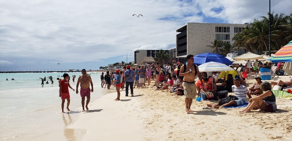 They claim with picnic that the beaches are public, after eviction of couples