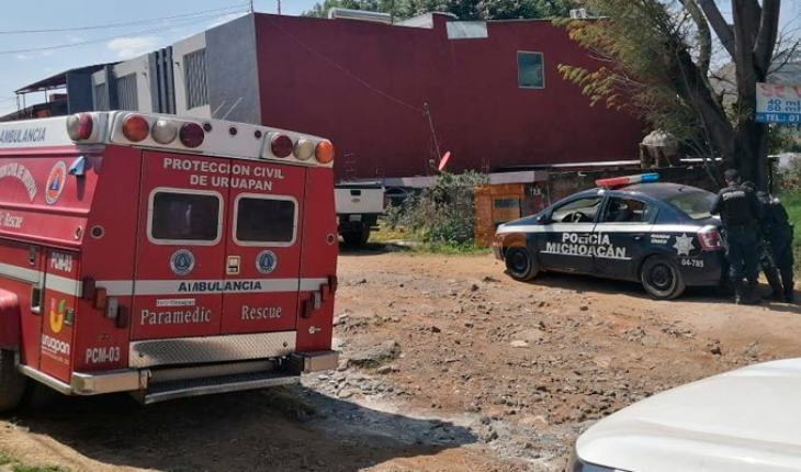 translated from Spanish: They find the body of a man in his home in Uruapan, Michoacán