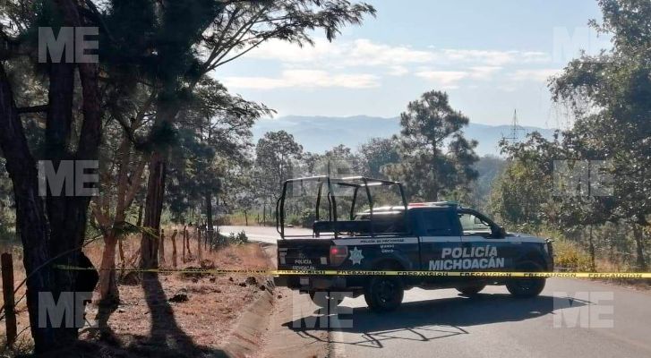 They find two bodies shot in the Uruapan-Paracho