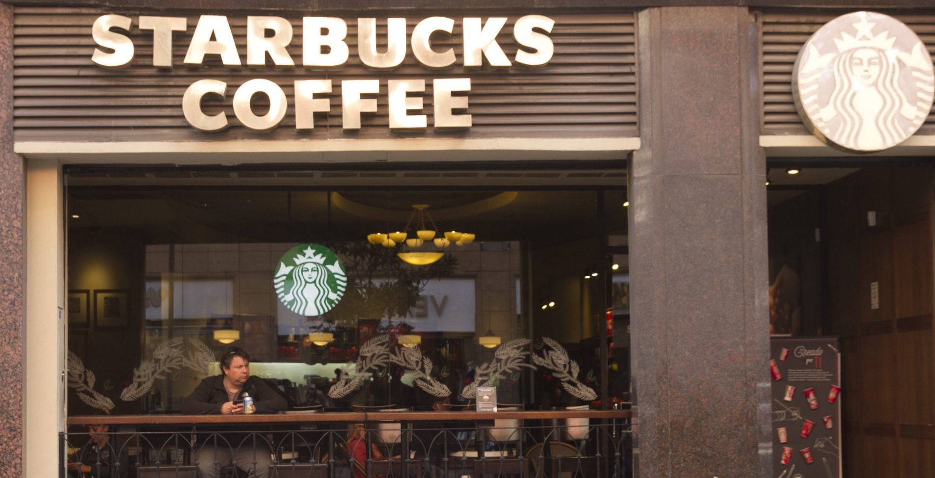 Alsea, dueña de Starbucks, recorta empleos en México por COVID-19
