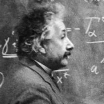 Christophe Galfard, discípulo de Stephen Hawking: “La ecuación E=mc² de Albert Einstein le dio forma a todo el siglo XX”