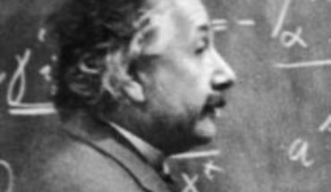 Christophe Galfard, discípulo de Stephen Hawking: “La ecuación E=mc² de Albert Einstein le dio forma a todo el siglo XX”