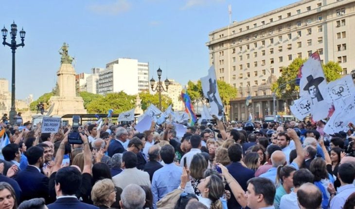 Con manifestación afuera, el Senado debate la intervención a la Justicia jujueña