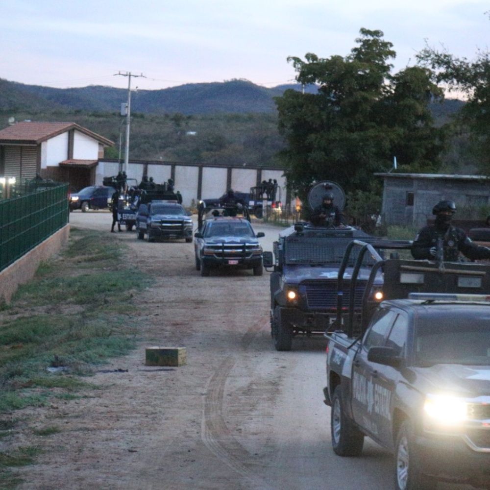 Continúan operativos de seguridad en Paredones y Mojolo en Culiacán