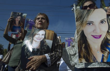 Dan prisión preventiva a los presuntos feminicidas de Abril Pérez