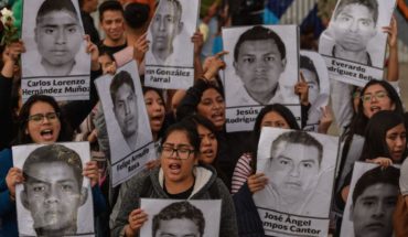 Detienen a directivo de FGR por presunta tortura en caso Ayotzinapa