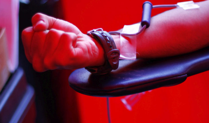 Donaciones de sangre bajan un 66% tras crisis sanitaria en Chile