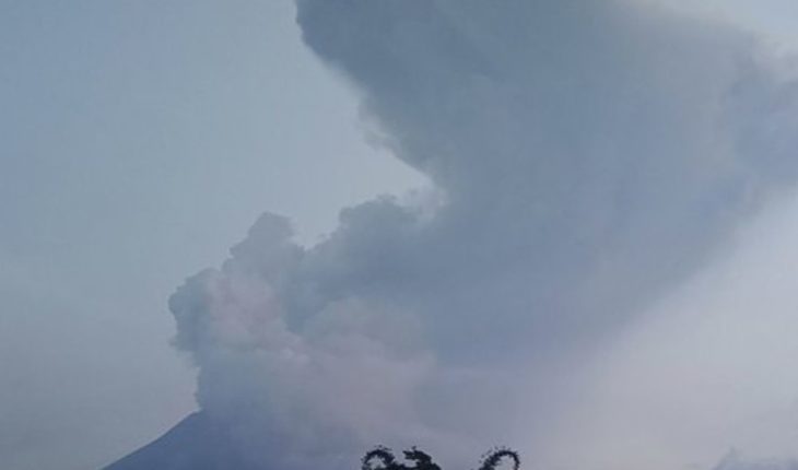 El Monte Merapi hace erupción en Indonesia