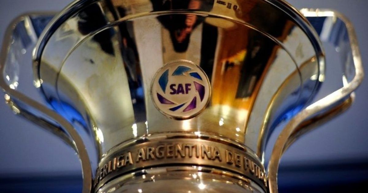 El trofeo de la Superliga no estará con el puntero: irá a La Bombonera