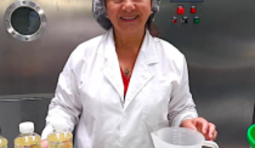 Emprendedora de La Araucanía lanzó mayonesa vegana con ajo chilote cultivado por su familia