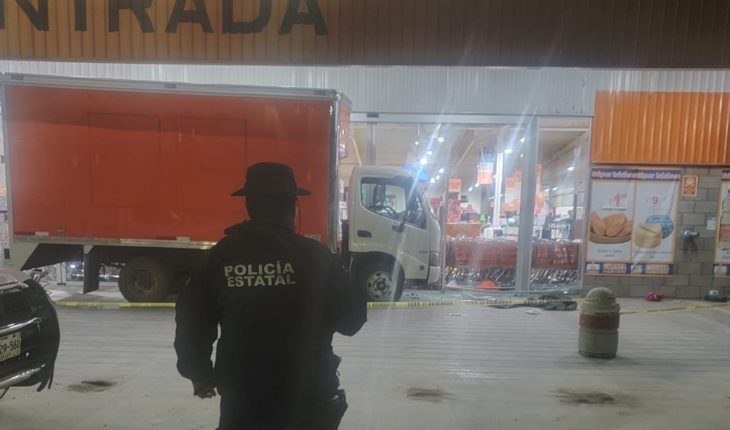En una noche saquean supermercados de Oaxaca, Puebla y Edomex