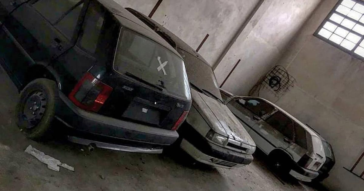 Hallan autos 0km abandonados por más de 30 años en un galpón de Avellaneda
