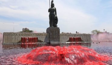 La Minerva y la Fuente de la Diana se tiñen de rojo