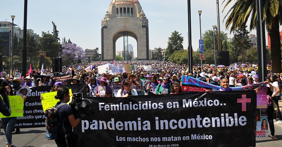Marcha de mujeres en CDMX registra asistencia masiva y nunca antes vista